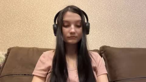 Aurora 18yo online show from February 2026 09:59:01 AM