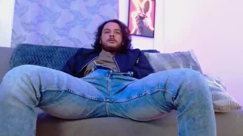 Snapshot of favid95 chatting on October 2025 11:03:01 PM favid95 online show from October 2025 11:03:01 PM