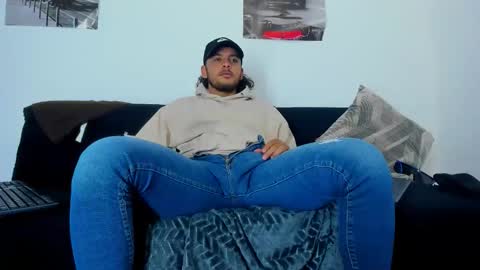 Snapshot of favid95 chatting on May 2026 08:50:02 PM favid95 online show from May 2026 08:50:02 PM