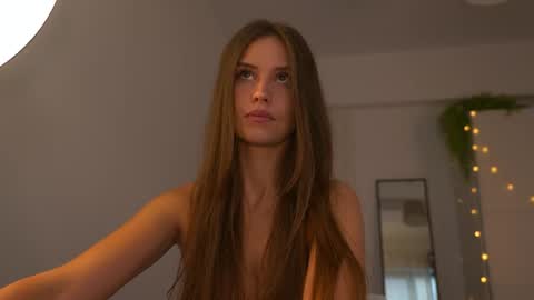 FazeyJ online show from October 2025 06:03:02 AM