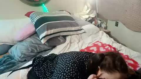 feastonme00 online show from July 2026 05:36:01 AM