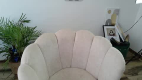 Snapshot of feelina_firesoul chatting on October 2025 05:46:02 PM Feelena online show from October 2025 05:46:02 PM