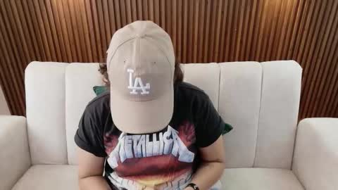 Feelena online show from February 2026 04:36:02 PM