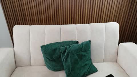 Feelena online show from February 2026 06:39:02 PM