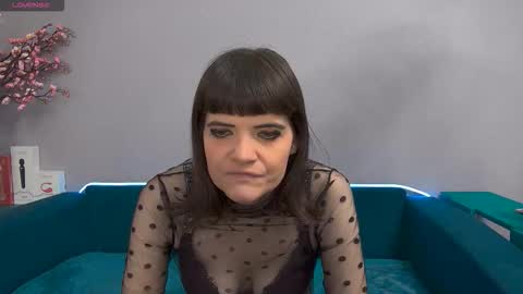 Laura online show from September 2025 01:49:01 AM