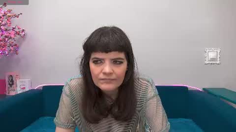 Snapshot of feelsgoodwoman chatting on July 2026 12:06:02 AM Laura online show from July 2026 12:06:02 AM