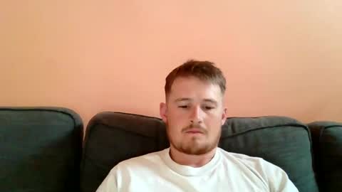 Yung English Man online show from May 2026 01:05:01 PM