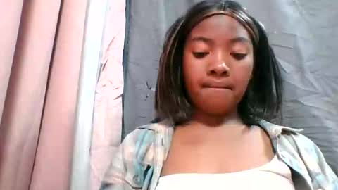 Snapshot of felice364342 chatting on May 2026 07:18:02 PM felice364342 online show from May 2026 07:18:02 PM