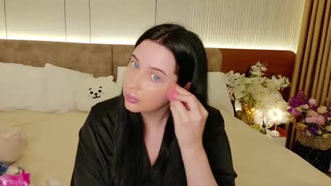 Felicia Herceg online show from January 2026 03:25:02 PM