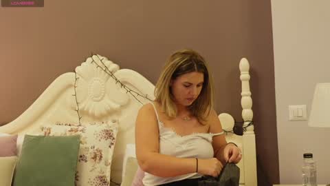 FeliciaKrige online show from January 2025 10:01:01 PM