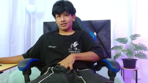 Felix online show from September 2025 08:57:02 PM