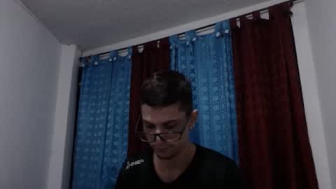 Snapshot of felipe227 chatting on February 2025 12:29:02 AM jhonatan felipe online show from February 2025 12:29:02 AM