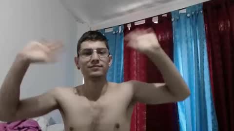 Snapshot of felipe227 chatting on March 2025 03:05:02 PM jhonatan felipe online show from March 2025 03:05:02 PM