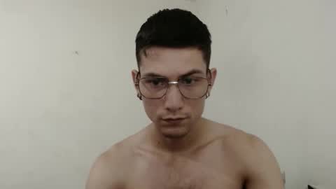 Snapshot of felipe227 chatting on October 2025 10:19:01 PM jhonatan felipe online show from October 2025 10:19:01 PM