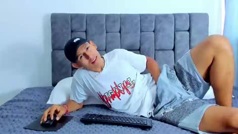 Snapshot of felipehot_gonzales chatting on October 2025 12:50:02 PM felipehot_gonzales online show from October 2025 12:50:02 PM