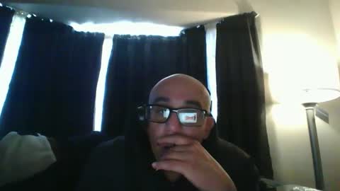 Snapshot of felixrlarios25 chatting on May 2026 06:27:01 PM felixrlarios25 online show from May 2026 06:27:01 PM