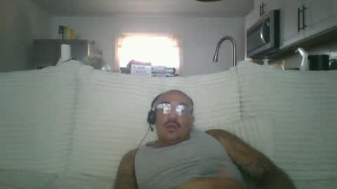 Snapshot of felixrlarios25 chatting on June 2026 03:47:01 PM felixrlarios25 online show from June 2026 03:47:01 PM