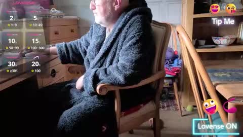 Adam online show from September 2025 07:23:01 AM