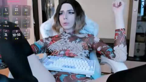 Alexa online show from October 2025 05:04:01 PM