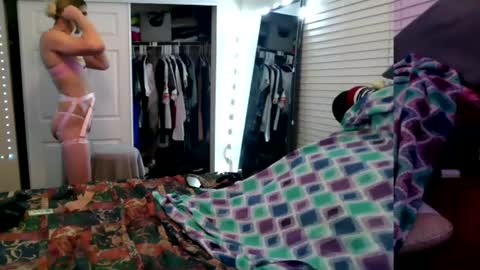 Allie North online show from December 2024 12:53:01 AM