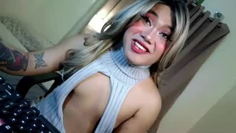 Snapshot of femboy_veronica chatting on June 2026 10:36:02 AM femboy_veronica online show from June 2026 10:36:02 AM