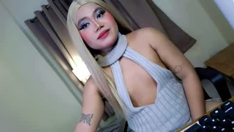 Snapshot of femboy_veronica chatting on June 2026 01:03:02 PM femboy_veronica online show from June 2026 01:03:02 PM