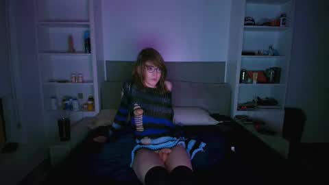 femboyflowers online show from December 2025 06:08:02 AM
