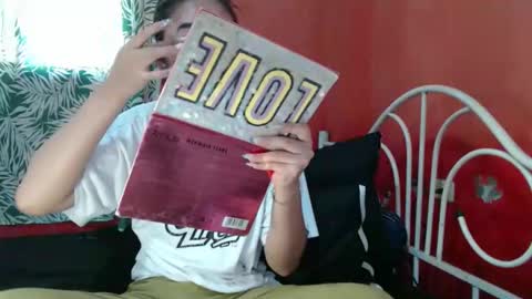 feminine_tsx online show from April 2026 04:43:02 AM