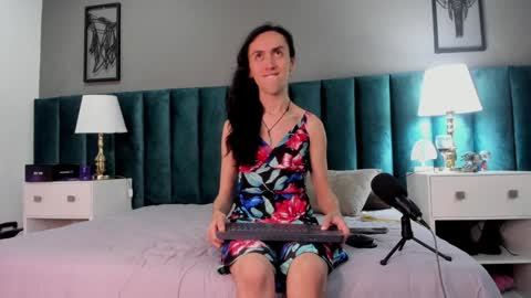 Snapshot of fenix_karoll chatting on December 2024 11:07:02 AM Karol online show from December 2024 11:07:02 AM