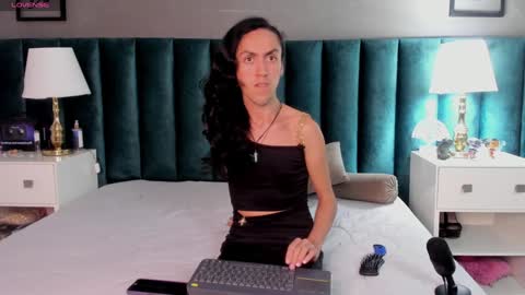 Snapshot of fenix_karoll chatting on January 2025 07:03:01 AM Karol online show from January 2025 07:03:01 AM