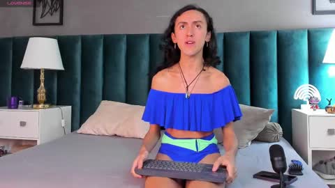 Snapshot of fenix_karoll chatting on February 2025 02:33:02 PM Karol online show from February 2025 02:33:02 PM