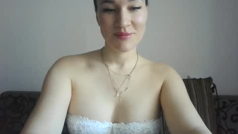 fennec_fox_ online show from April 2026 06:31:01 AM