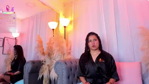 fennyx online show from October 2025 12:27:01 PM