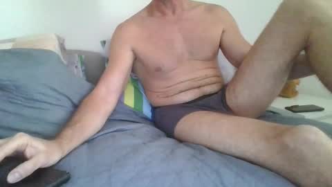 fergi1999 online show from October 2025 02:04:01 PM