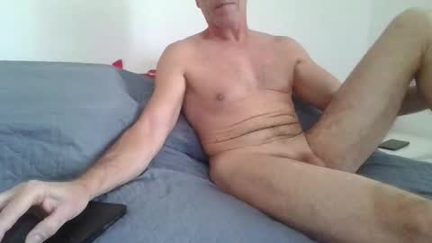 fergi1999 online show from October 2025 08:15:02 AM