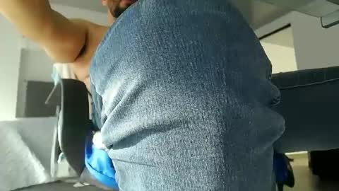 Samuel online show from February 2025 09:25:02 PM