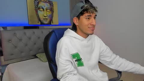 FER PHOENIX online show from March 2026 03:39:01 AM