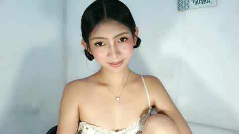 feyaaa online show from April 2026 02:13:01 AM