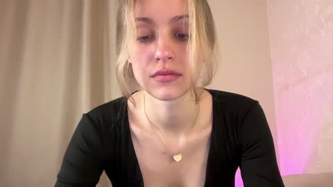 Lisa online show from January 2025 10:49:01 AM