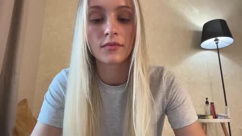 Lisa online show from September 2025 10:49:01 AM