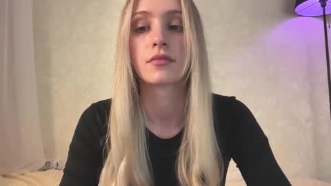 Lisa online show from October 2025 12:12:02 PM