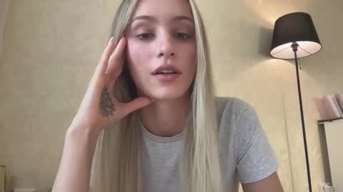 Lisa online show from October 2025 08:23:01 AM