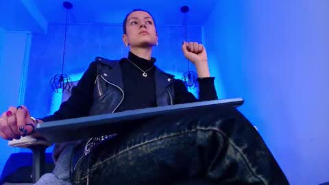   online show from November 2025 12:48:02 PM