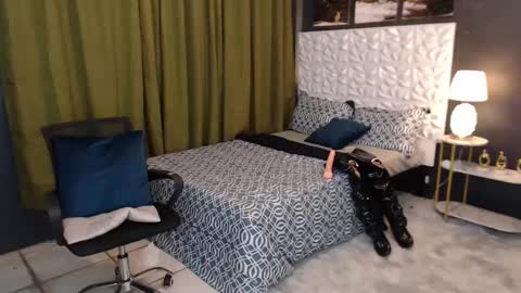 CALL ME AMANDA online show from February 2025 03:04:01 AM