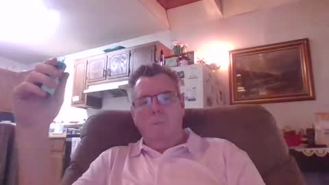Snapshot of finderfiner chatting on April 2026 03:10:02 PM finderfiner online show from April 2026 03:10:02 PM