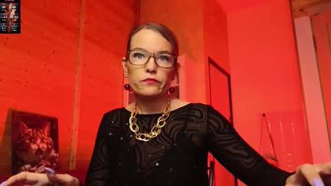 Lady online show from March 2026 04:44:02 PM