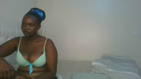 melanie online show from December 2025 12:27:01 AM