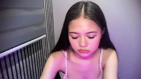 KEONA online show from April 2026 03:38:02 PM