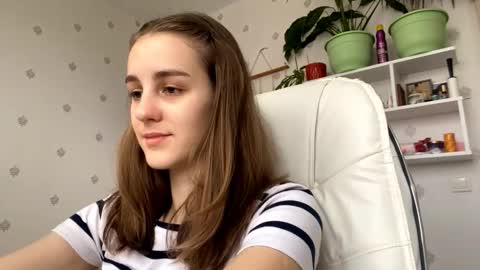 Snapshot of fionapiccard chatting on December 2025 08:08:02 AM Keite wanna play Meow online show from December 2025 08:08:02 AM