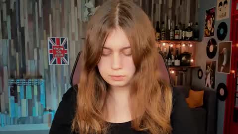 fiora online show from November 2025 01:02:02 PM